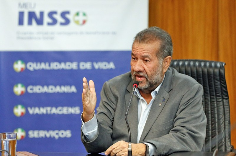 CARLOS-LUPI